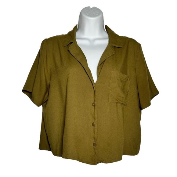 Abound Tops - Abound Camp Shirt Cropped Top Boxy Collar Olive Green Button Up Med